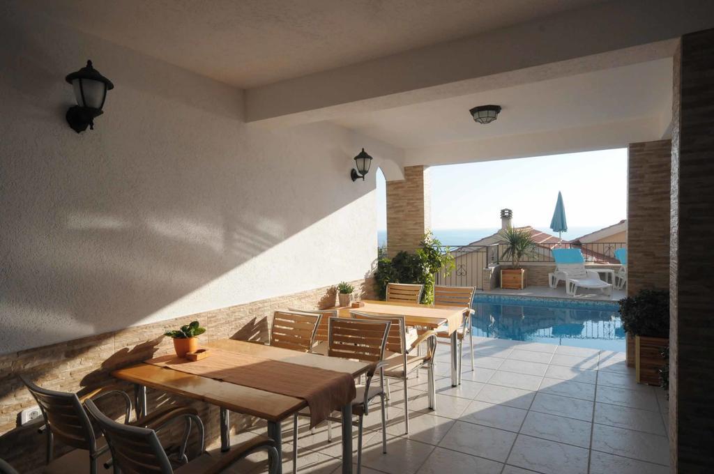 Apartments Leut Sveti Stefan Eksteriør bilde