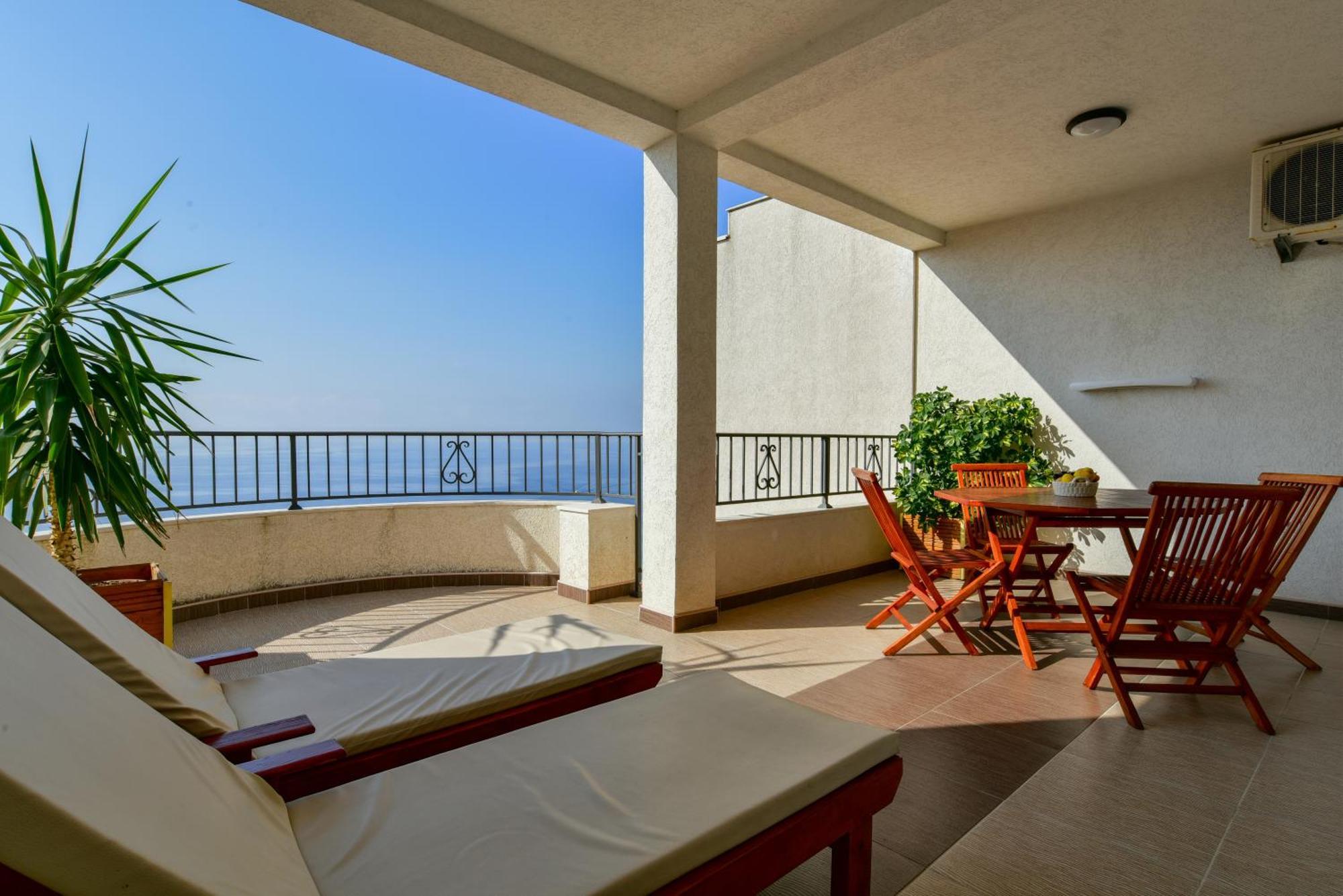 Apartments Leut Sveti Stefan Rom bilde