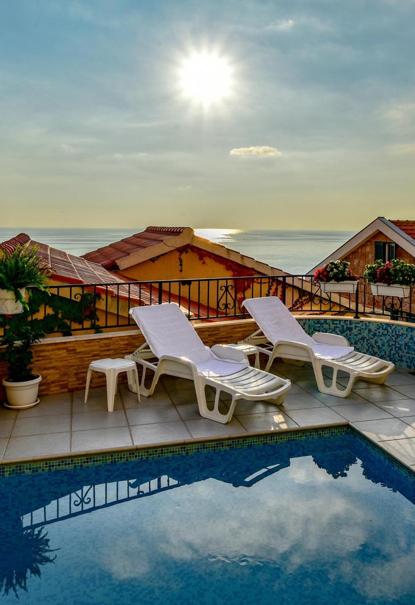 Apartments Leut Sveti Stefan Rom bilde