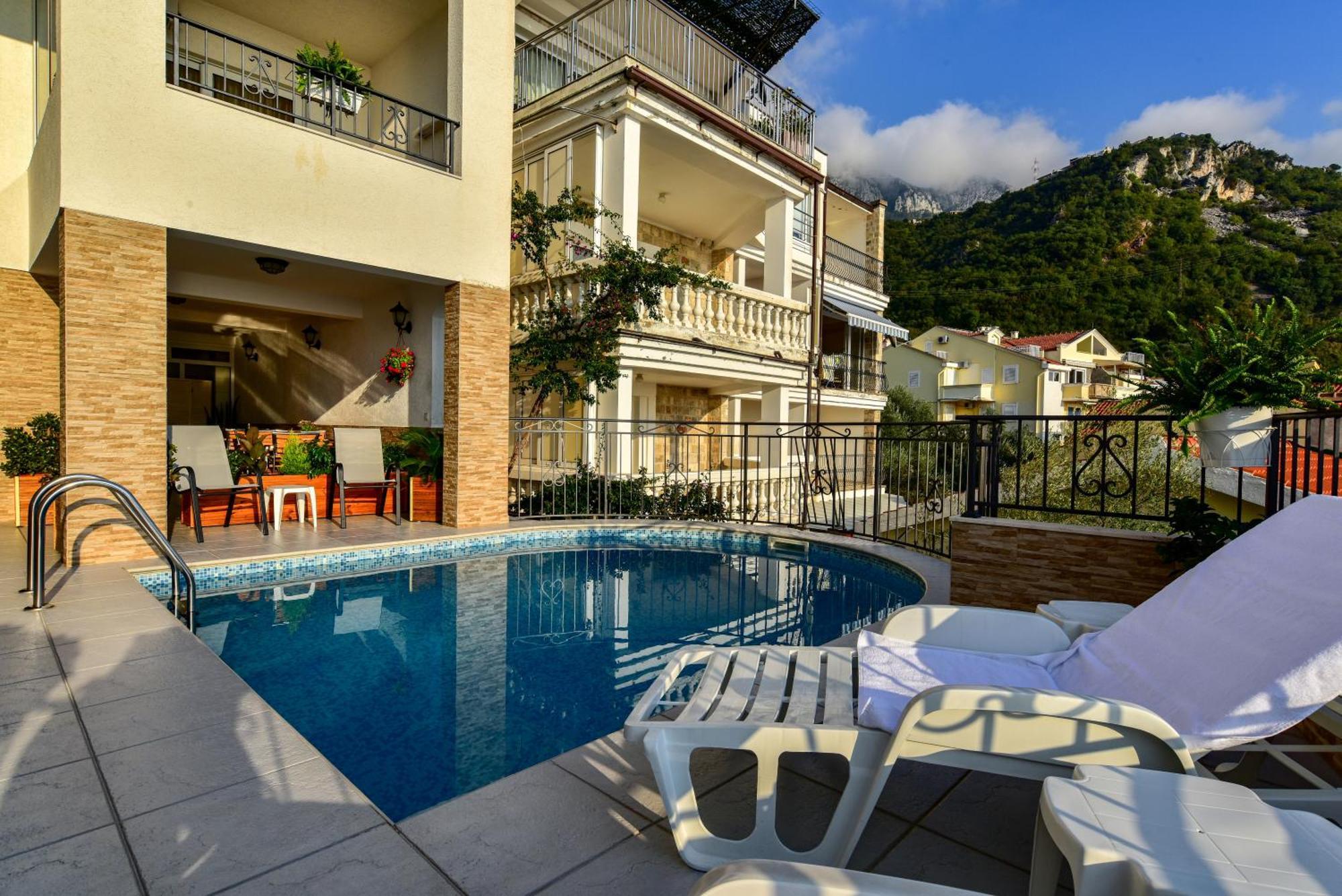 Apartments Leut Sveti Stefan Rom bilde