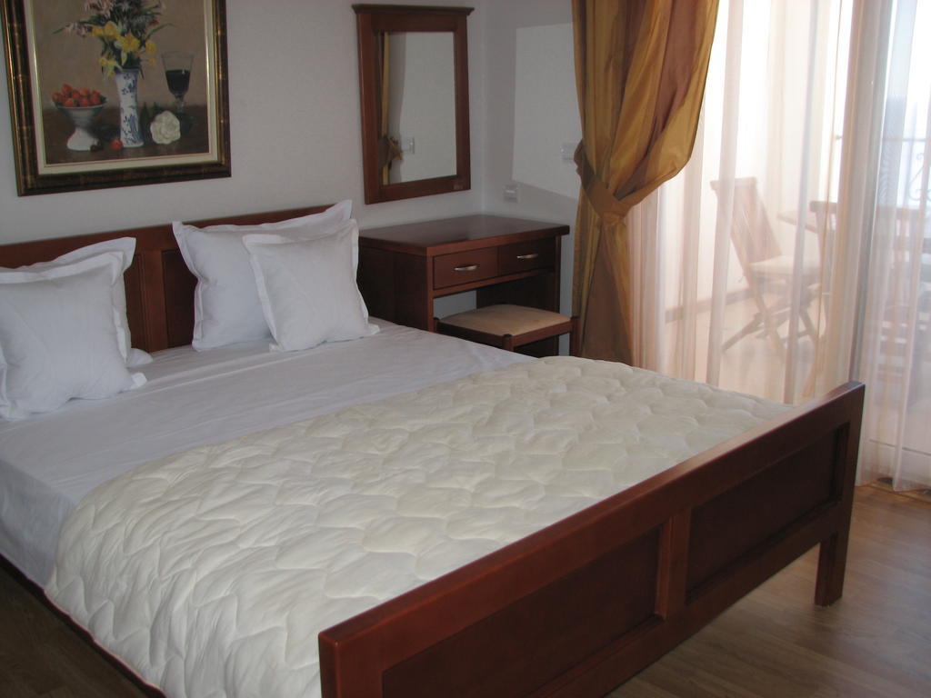 Apartments Leut Sveti Stefan Rom bilde