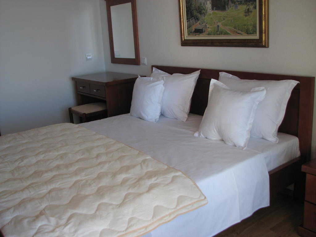 Apartments Leut Sveti Stefan Rom bilde